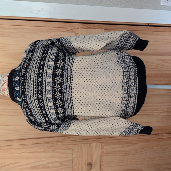 Vintage wool sweater - Picture 3 of 9